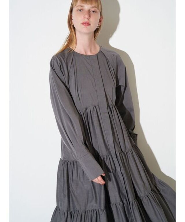 ギャザーティアードワンピース