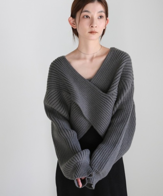 2WAYクロスデザインショートニット