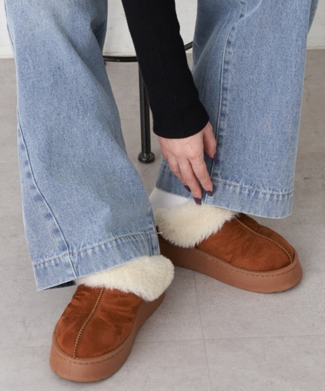 ムートンサンダル