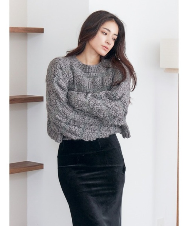 透かし編みデザインショートニット