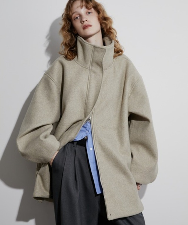 スタンドカラーメルトンミドルコート