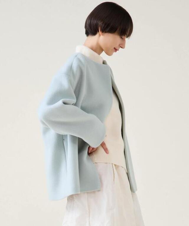 ノーカラーコート