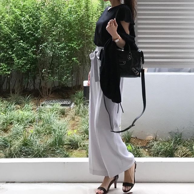 Uniqlo Guあなたはどっち派 17夏プチプラ通勤コーデ対決 Locari ロカリ