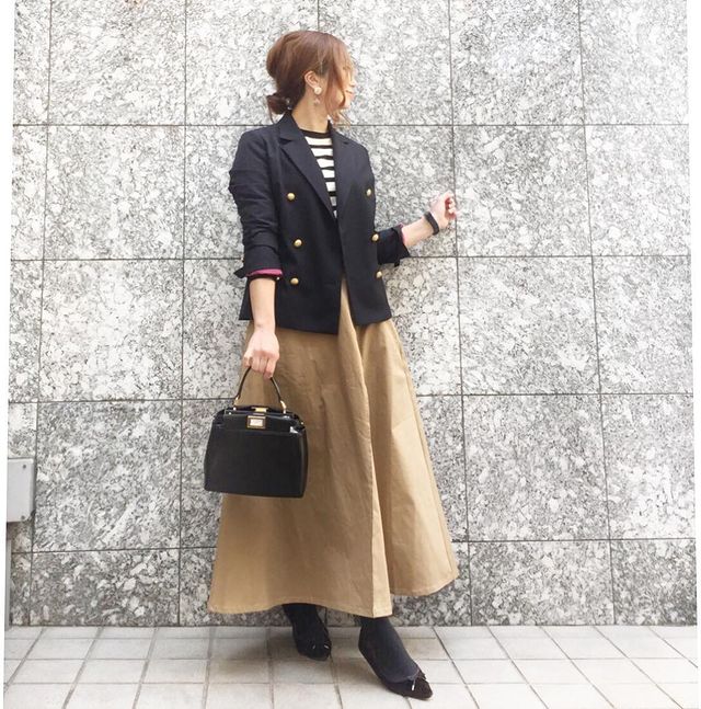 どんなコーデにも合う 大人女子の優秀ジャケット 紺ブレ の着回し術 Locari ロカリ どんなコーデにも合う 大人女子の優秀ジャケット 紺ブレ の着回し術 Locari ロカリ