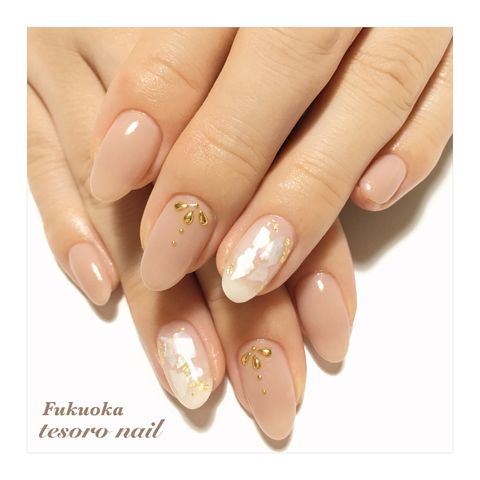 大人の女性にぴったり エレガントなネイル Locari ロカリ