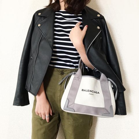 オシャレさんはみんなコレ 投資したいbalenciagaの ロゴアイテム 特集 Locari ロカリ