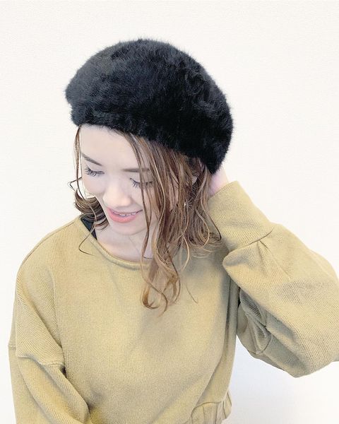 冬限定おしゃれヘア♡イヤーマフ・冬の帽子ヘアアレンジ10選 - LOCARI（ロカリ）