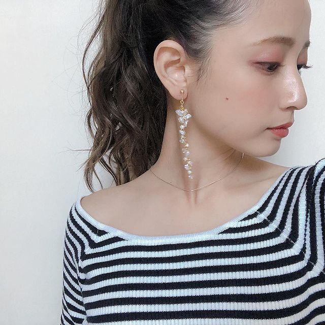OLや忙しいママに♡前髪ありor前髪なし「簡単ひとつ結び」12選 LOCARI（ロカリ）