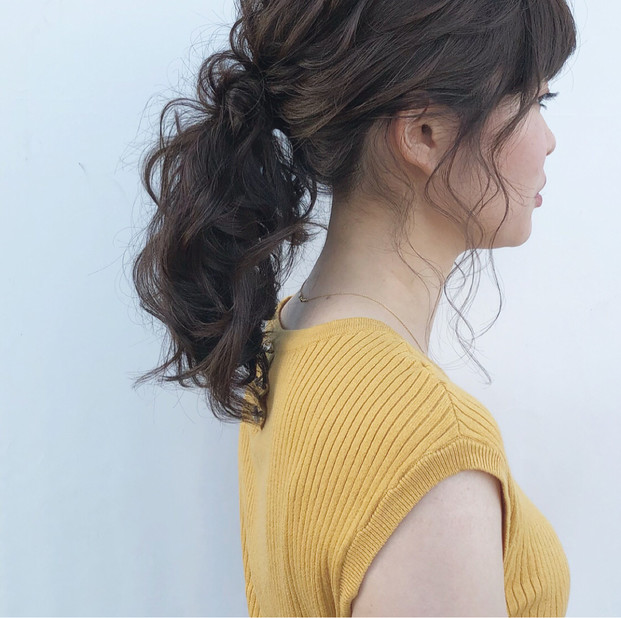 暗髪がもっと可愛く見える 大人女子向けのおしゃれヘアアレンジ Locari ロカリ 暗髪がもっと可愛く見える 大人女子向けのおしゃれヘアアレンジ Locari ロカリ