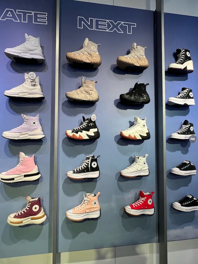 【新品未使用】コンバース　韓国限定　厚底　正規品 新品未使用】日本未発売 韓国限定 コンバース 厚底 ブラック