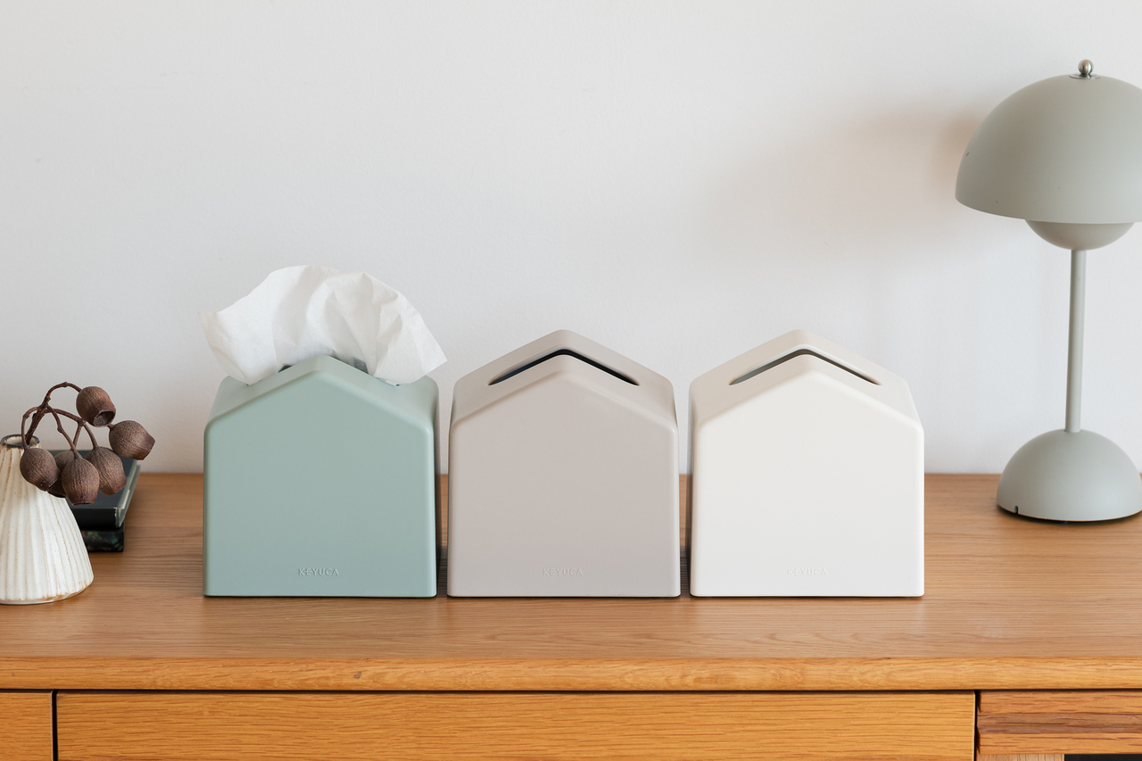 左からモスグリーン、ライトグレー、ホワイト