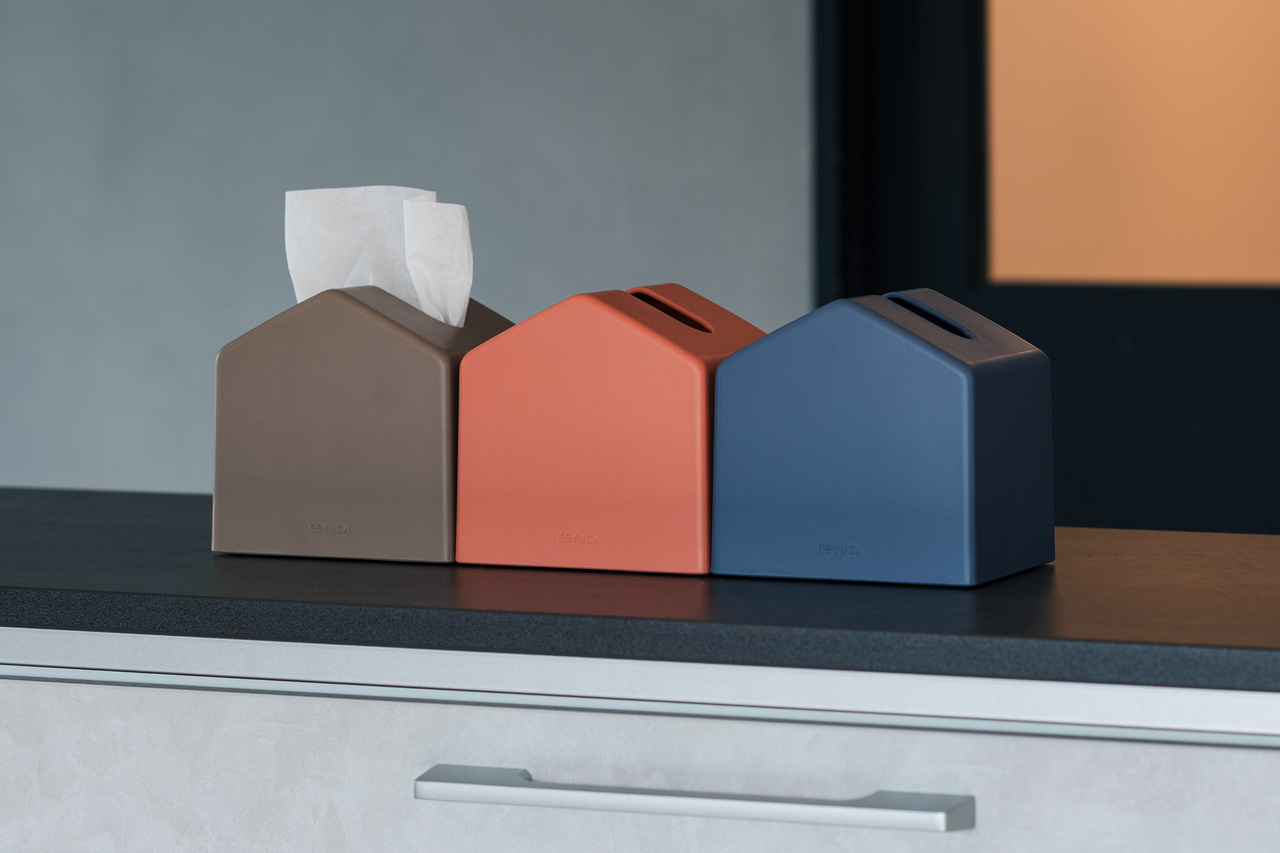 左からモカ、オレンジ、ネイビー