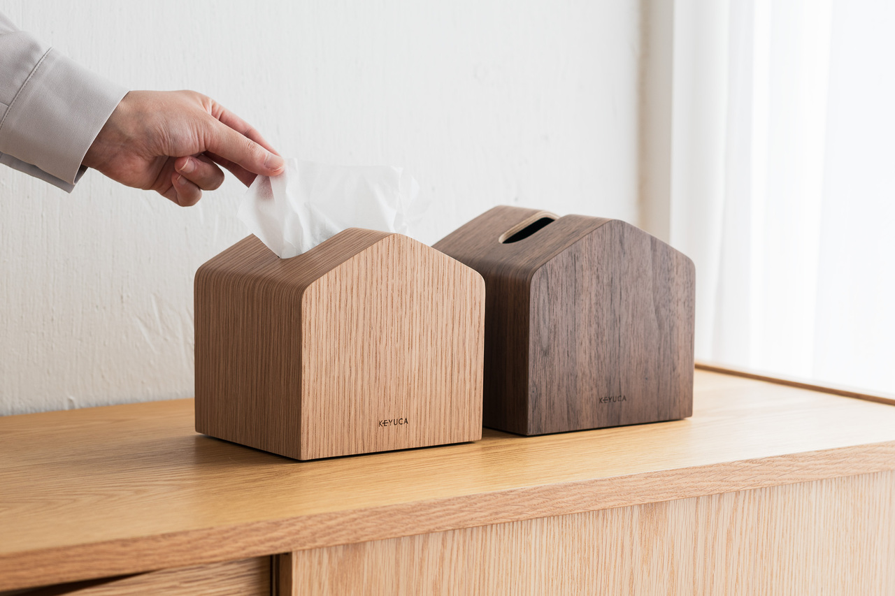 左からナチュラル、ウォルナット