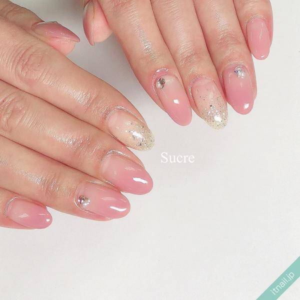 どんな指にあこがれる ロングネイルにするなら覚えておきたい 爪の形の決め方 Locari ロカリ