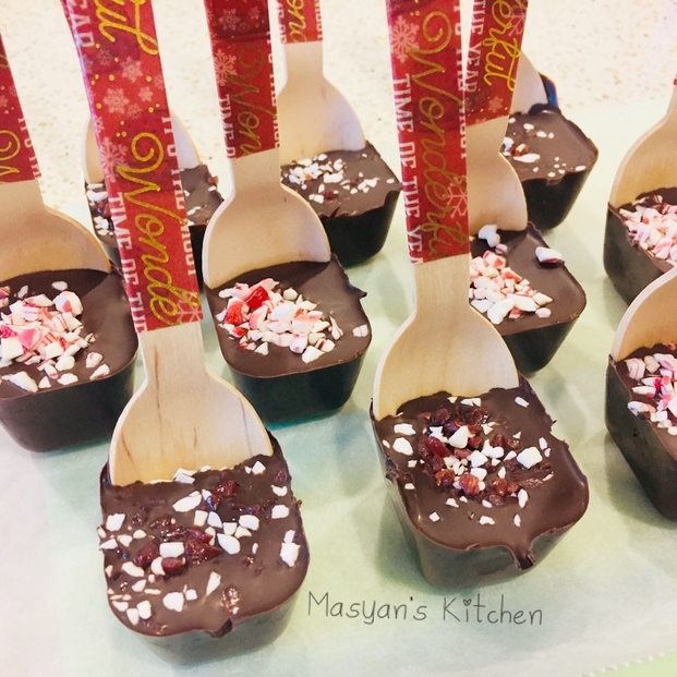 バレンタインギフトの大量生産に スプーンチョコ が簡単可愛い Locari ロカリ