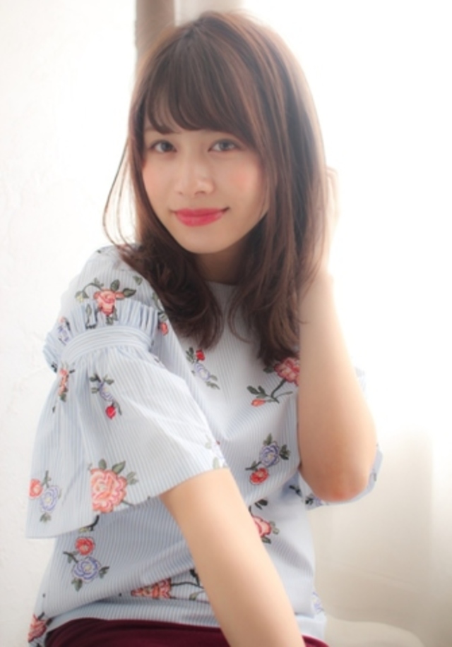 写真 (3枚目) [でこ広さん必見]前髪アレンジでおでこの広さを長所に♡おでこが広い人のための前髪カタログ LOCARI（ロカリ）