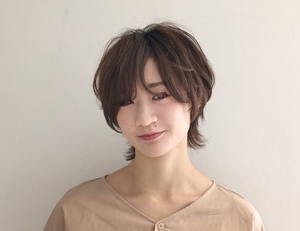 でこ広さん必見 前髪アレンジでおでこの広さを長所に おでこが広い人のための前髪カタログ Locari ロカリ でこ広さん必見 前髪アレンジでおでこの広さを長所に おでこが広い人のための前髪カタログ Locari ロカリ