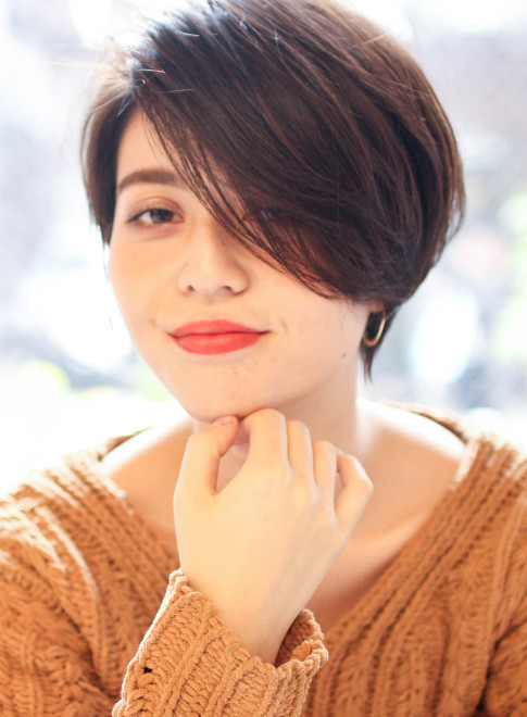 髪を切って可愛くなる 19秋冬 洗練大人ショート ヘアカタログ Locari ロカリ