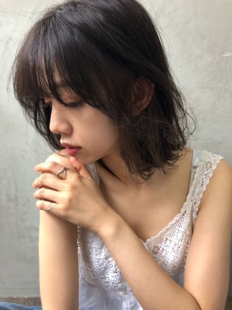 30代 黒髪 ボブでアラサーの魅力を底上げ テイスト別 Locari ロカリ 30代 黒髪 ボブでアラサーの魅力を底上げ テイスト別 Locari ロカリ