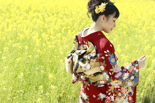 お呼ばれなら 可愛くいたい Tvで紹介された着付け ヘアサロン Locari ロカリ