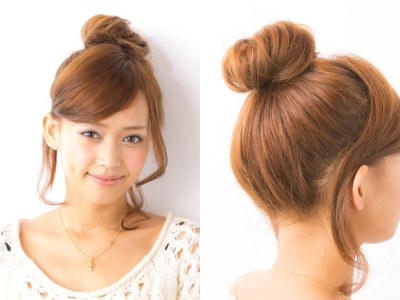 ミディアムヘアの かわいいお団子 高めに作っておしゃれな印象に Locari ロカリ