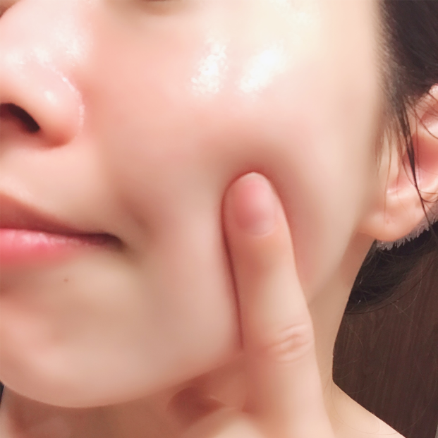 くっきりなる前に ほうれい線対策は ベスコス26冠 赤のボトル が超優秀です Locari ロカリ