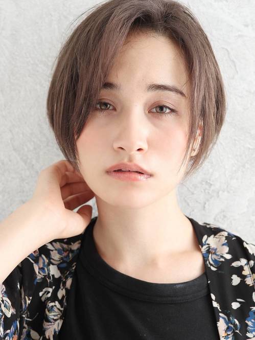 ショートヘア編 前髪なしで美人度up 30代におすすめの髪型5選 Locari ロカリ