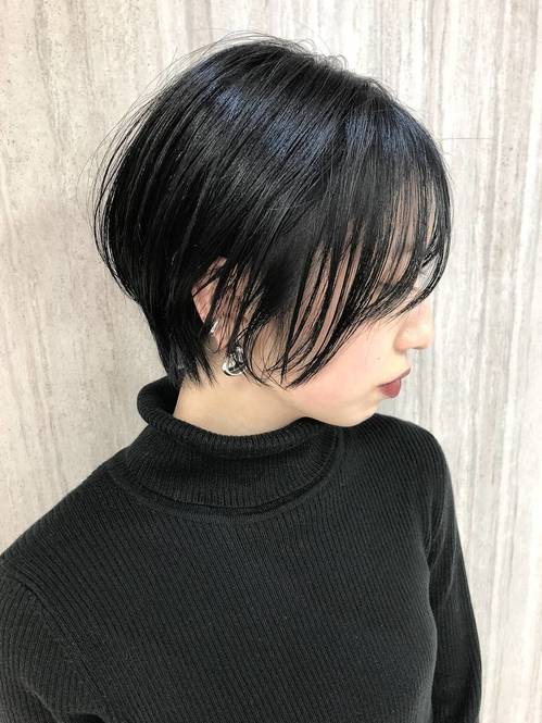 その色いいね って言われる ショートヘアに似合う暗めヘアカラー Locari ロカリ