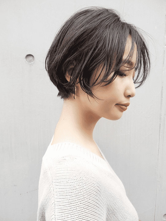 21冬 見逃し注意 ほっこりフォルムが30代に人気の最旬ショートヘア Locari ロカリ 21冬 見逃し注意 ほっこりフォルムが30代に人気の最旬ショートヘア Locari ロカリ