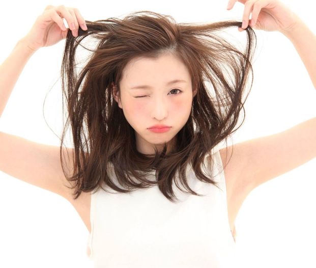 子供っぽいはもう卒業 前髪アリでも色っぽヘアは叶うんです Locari ロカリ