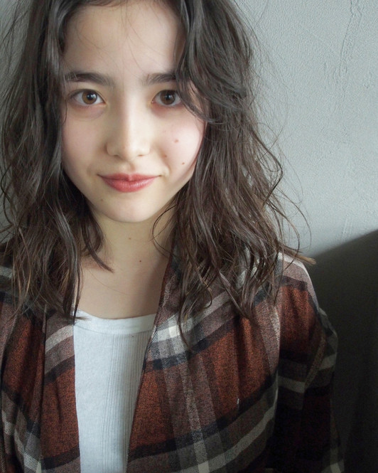 コテを使わないから痛まない 寝ている間にできる 巻き髪 づくり Locari ロカリ コテを使わないから痛まない 寝ている間にできる 巻き髪 づくり Locari ロカリ