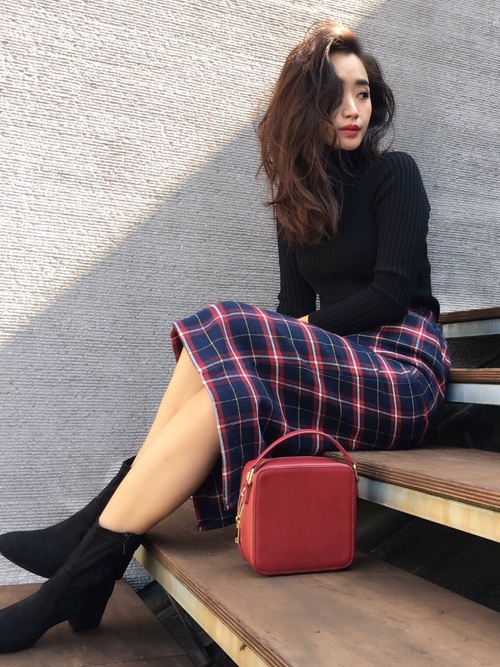 あったかくてシュッと見える 着ぶくれしないニットの着こなし方 Locari ロカリ