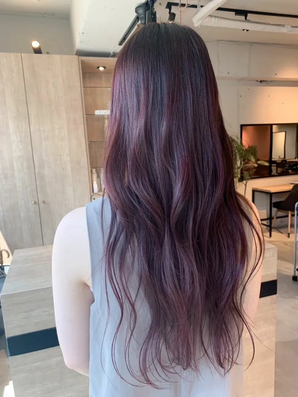 注目の 21秋冬 ヘアカラーはこれ トレンドも大人可愛いも抑えた褒められヘア Locari ロカリ