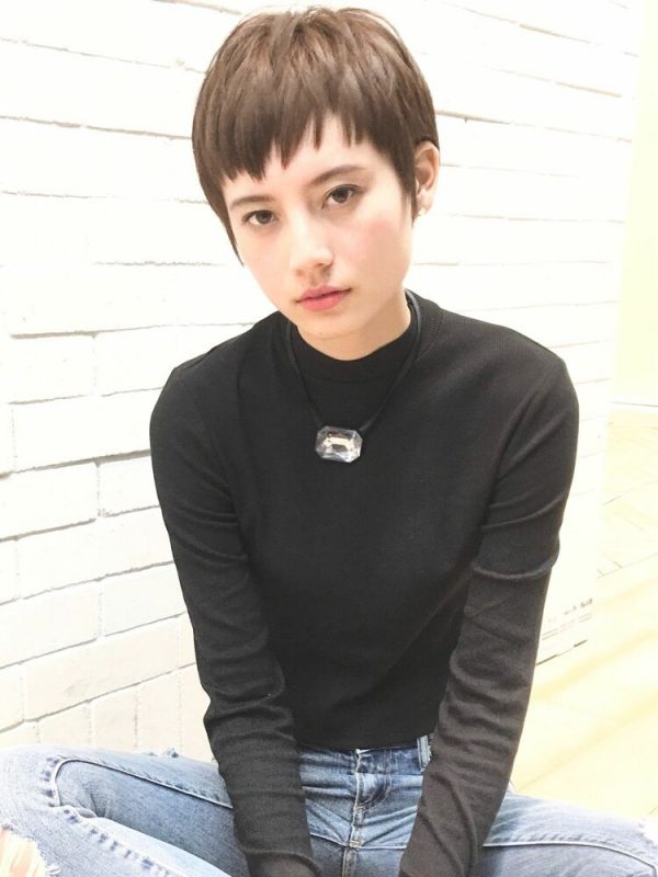 30代に似合うベリーショートカタログ かっこいい大人の魅力溢れるヘアスタイル Locari ロカリ