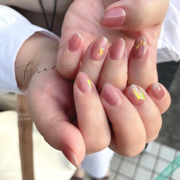 季節の変わり目ネイルは春を先取り ピンク系カラーで女性らしさ全開 Locari ロカリ
