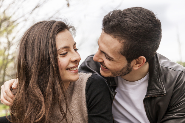 彼がもっとあなたを好きになる ラブラブカップル 夫婦になる5つの行動 Locari ロカリ